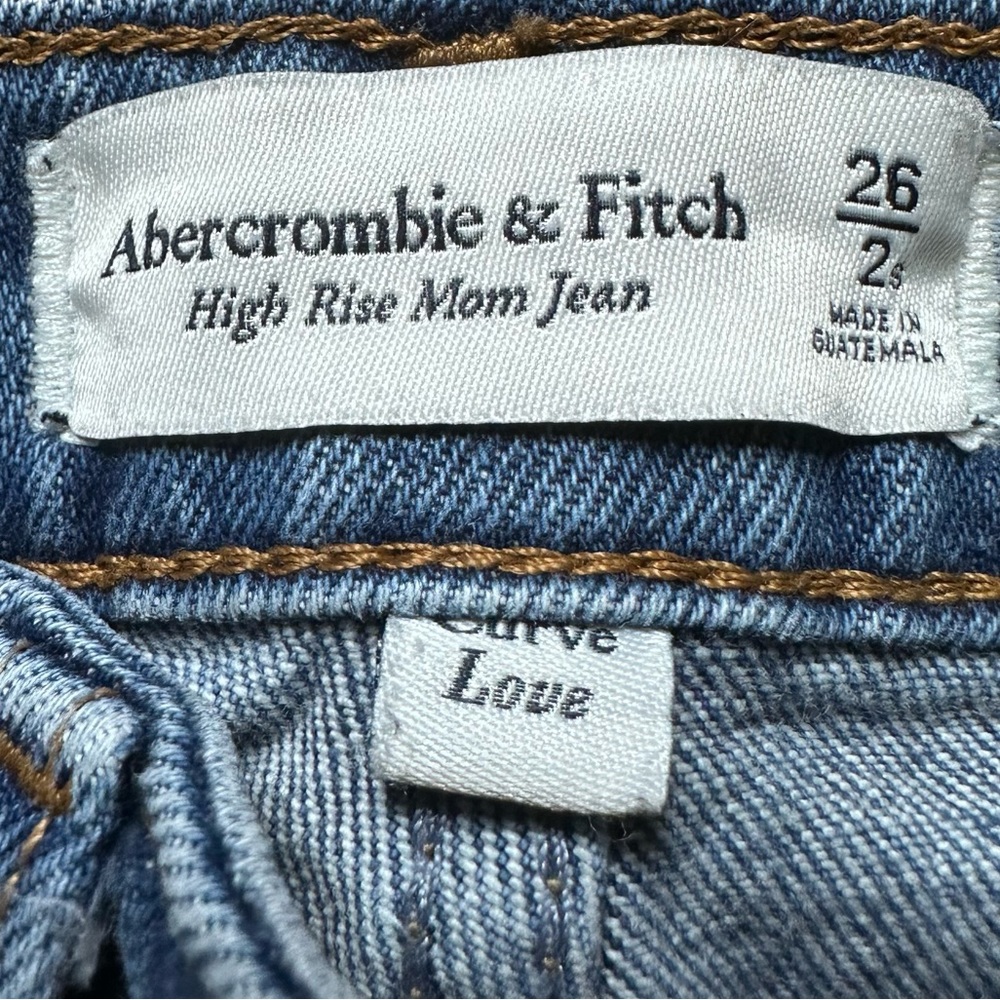 Abercrombie & Fitch Curve Love High Rise Mom Jean Distressed Sz 26 / 2 short - Picture 6 of 14